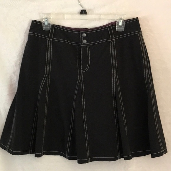 Athleta Pants - Athleta Whatever skirt w/shorts. Black Lk new!